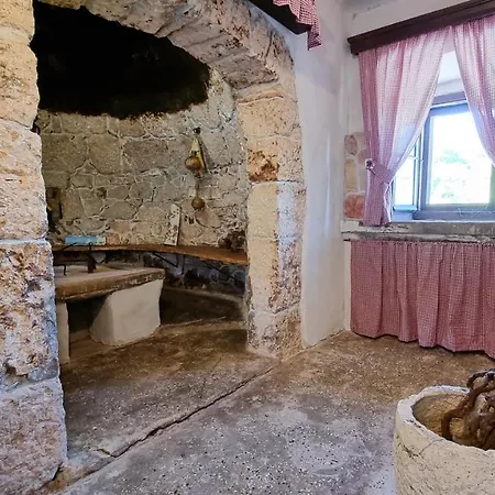 Holiday home Captain's House - Kamenjari, Plomin Zagorje